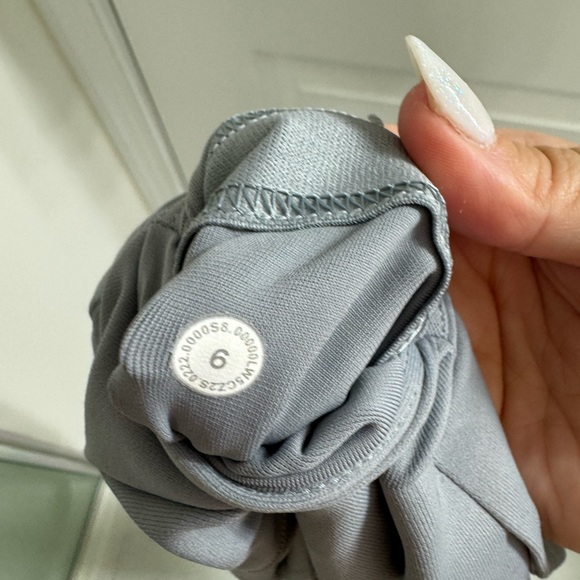 Lululemon rhino gray set - Picture 6 of 8